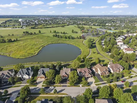View/Area - 26612 Lindengate Cir, Plainfield, IL 60585 photo 10 of 13