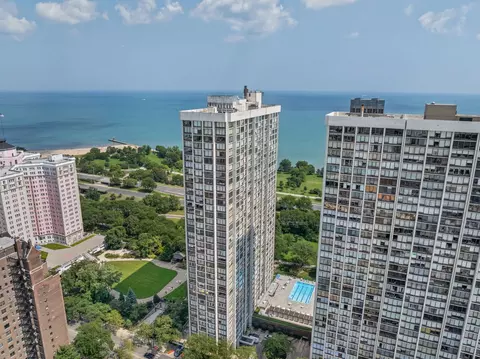 5455 N Sheridan Rd #408, Chicago, IL 60640