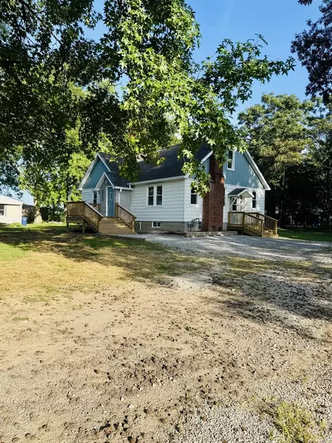 Exterior - 205 W Main St, Ewing, IL 62836 photo 4 of 6