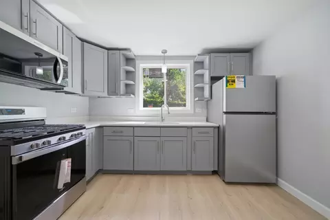 Kitchen - 15811 S Whipple Ave, Markham, IL 60428 photo 1 of 1