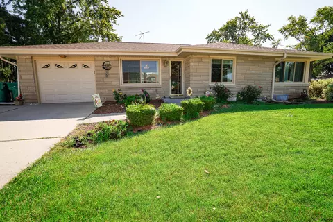 2011 Douglas St, Joliet, IL 60435