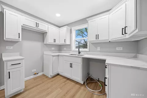Kitchen - 3300 Butler Ave, Steger, IL 60475 photo 2 of 2