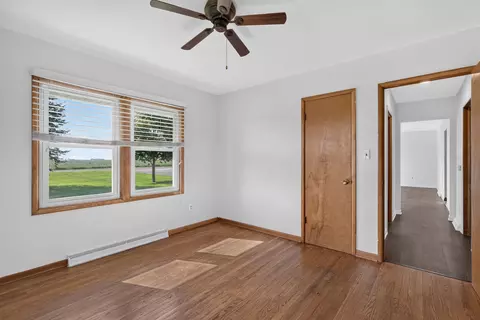 Bedroom - 3560 E 14th Rd, Ottawa, IL 61350 photo 2 of 5