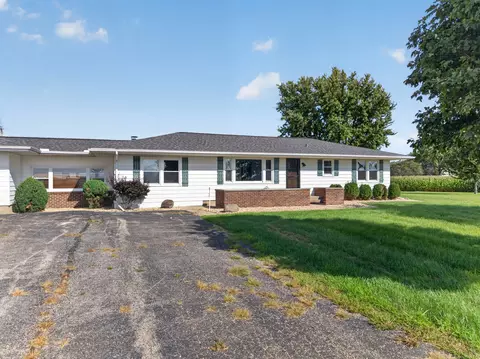 Exterior - 3560 E 14th Rd, Ottawa, IL 61350 photo 2 of 6