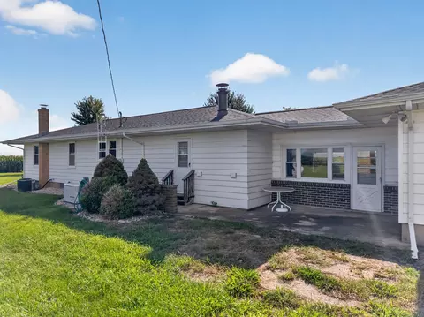Exterior - 3560 E 14th Rd, Ottawa, IL 61350 photo 4 of 6