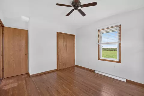 Bedroom - 3560 E 14th Rd, Ottawa, IL 61350 photo 4 of 5