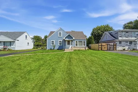 829 N Roy Ave, Melrose Park, IL 60164