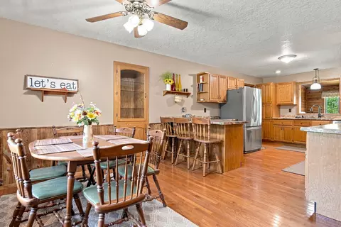 Dining - 14810 Melinda Dr, Morrison, IL 61270 photo 1 of 2