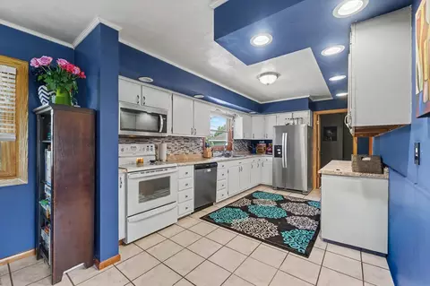 Kitchen - 106 Pleasant Dr, Sidney, IL 61877 photo 1 of 7