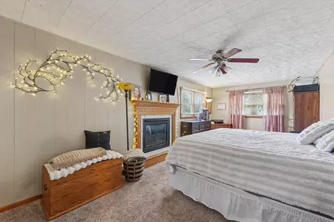 Bedroom - 106 Pleasant Dr, Sidney, IL 61877 photo 1 of 6