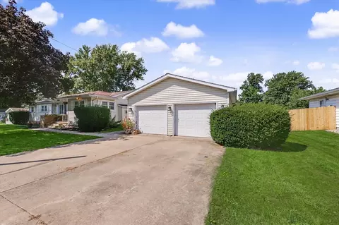 Exterior - 106 Pleasant Dr, Sidney, IL 61877 photo 16 of 16