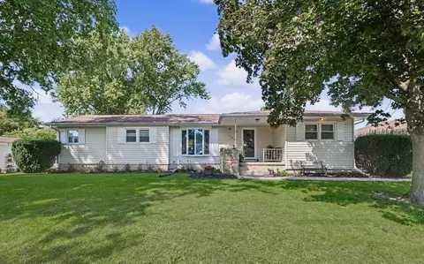 Exterior - 106 Pleasant Dr, Sidney, IL 61877 photo 3 of 16