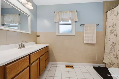 Bath - 11640 197th St, Mokena, IL 60448 photo 2 of 3