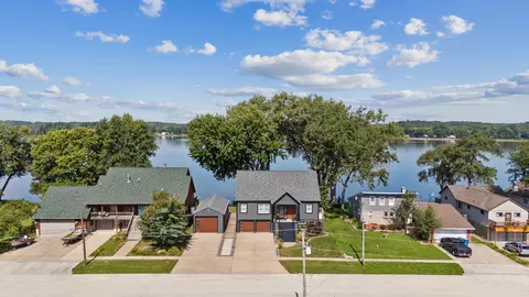View/Area - 835 1st Ave, Hampton, IL 61256 photo 1 of 4
