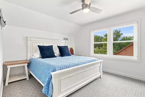 Bedroom - 835 1st Ave, Hampton, IL 61256 photo 5 of 6
