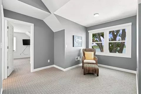 Entry Way - 835 1st Ave, Hampton, IL 61256 photo 2 of 2