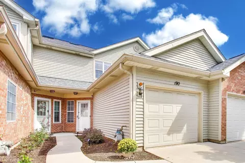 190 Golfview Dr, Glendale Heights, IL 60139
