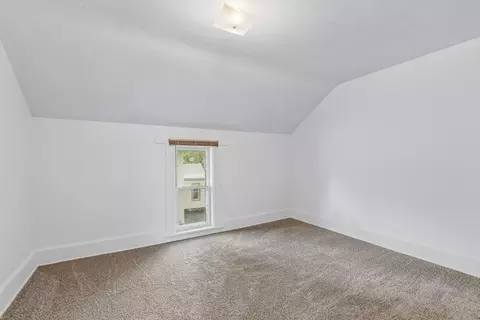 Bedroom - 11806 Maple Ave, Hebron, IL 60034 photo 3 of 8