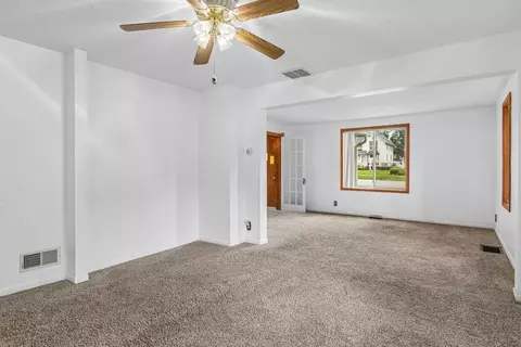 Living - 11806 Maple Ave, Hebron, IL 60034 photo 10 of 10