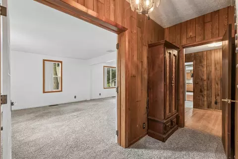 Entry Way - 11806 Maple Ave, Hebron, IL 60034 photo 1 of 7