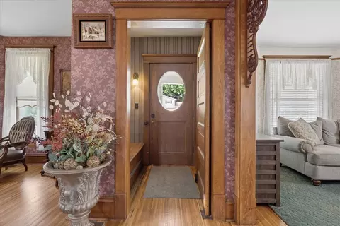 Entry Way - 10216 Main St, Hebron, IL 60034 photo 2 of 25