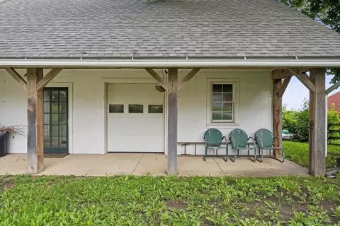 Exterior - 10216 Main St, Hebron, IL 60034 photo 4 of 7