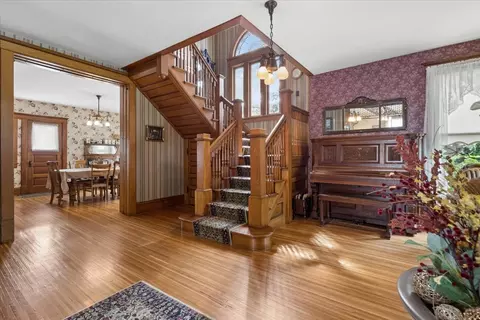 Entry Way - 10216 Main St, Hebron, IL 60034 photo 4 of 25