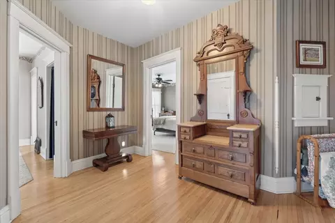 Entry Way - 10216 Main St, Hebron, IL 60034 photo 17 of 25