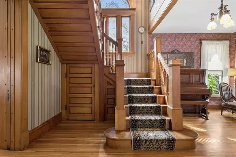 Entry Way - 10216 Main St, Hebron, IL 60034 photo 6 of 25