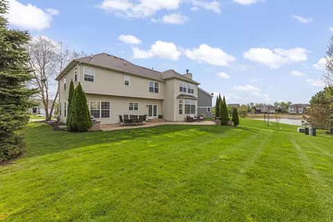 Exterior - 13500 Arborview Cir, Plainfield, IL 60585 photo 4 of 8