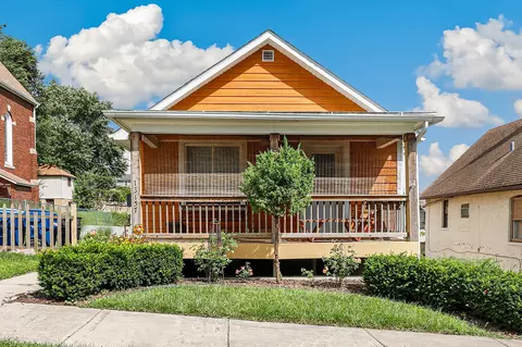 13157 Greenwood Ave, Blue Island, IL 60406