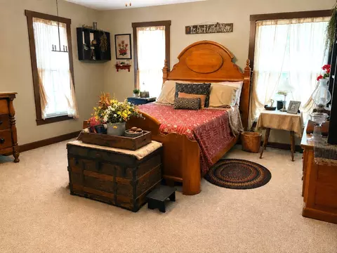 Bedroom - 404 W Park St, Morrison, IL 61270 photo 1 of 3