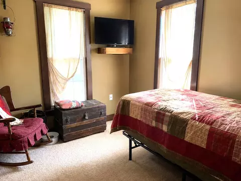 Bedroom - 404 W Park St, Morrison, IL 61270 photo 3 of 3
