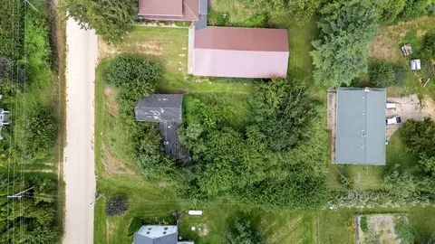 1143 432nd Ave, Clinton, IA 52732