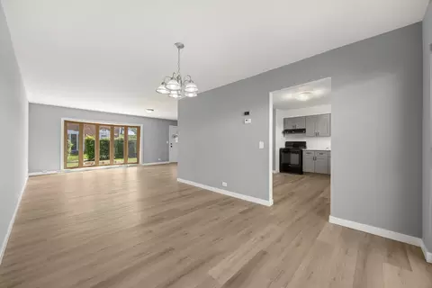 Living - 8812 Dee Rd #A, Des Plaines, IL 60016 photo 5 of 5