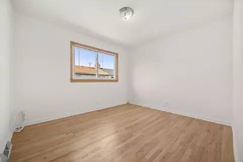 Bedroom - 8812 Dee Rd #A, Des Plaines, IL 60016 photo 3 of 3