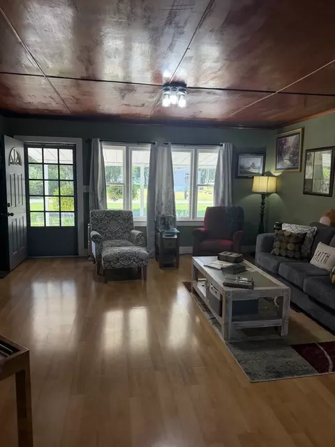 Living - 124 S Maple St, Tamaroa, IL 62888 photo 2 of 2