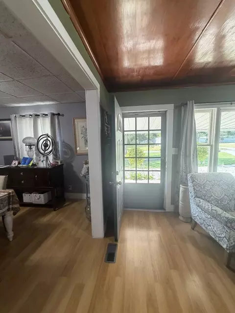 Entry Way - 124 S Maple St, Tamaroa, IL 62888 photo 1 of 4