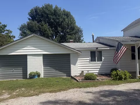 Other - 124 S Maple St, Tamaroa, IL 62888 photo 1 of 9