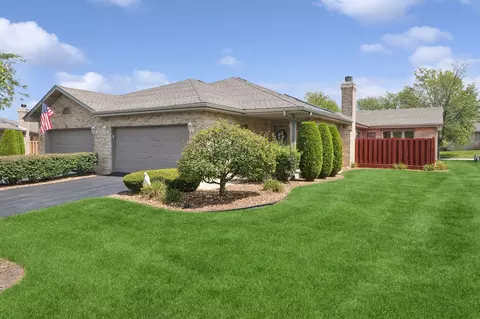 17329 S Carlyle Ct, Tinley Park, IL 60487