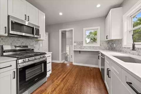 Kitchen - Undisclosed, Des Plaines, IL 60018 photo 1 of 2