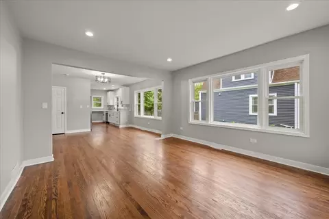 Living - Undisclosed, Des Plaines, IL 60018 photo 1 of 4