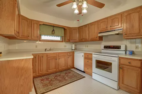 Kitchen - 1237 Harrison Dr, Clinton, IA 52732 photo 1 of 1