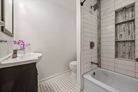 Bath - 2311 Sigwalt St, Rolling Meadows, IL 60008 photo 2 of 2