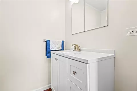 Bath - 2311 Sigwalt St, Rolling Meadows, IL 60008 photo 1 of 2
