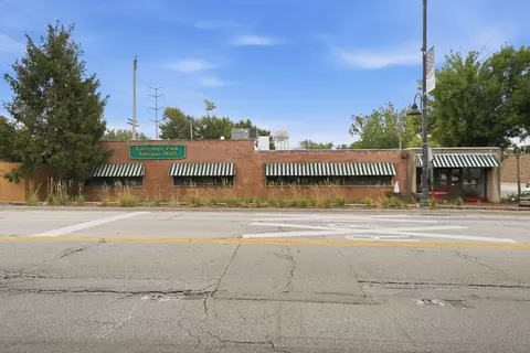 800 E 31st St, La Grange Park, IL 60526