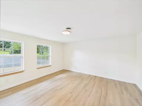 Living - 1722 Baintree Rd, Davis, IL 61019 photo 6 of 8