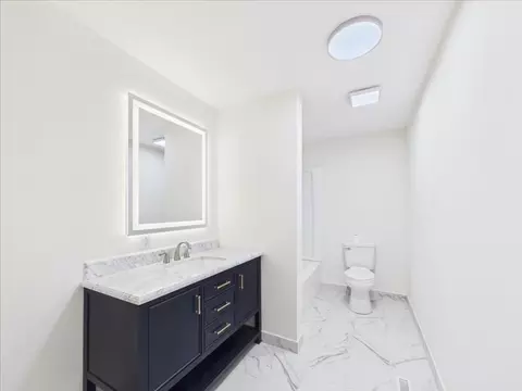 Bath - 1722 Baintree Rd, Davis, IL 61019 photo 1 of 3