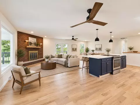 Living - 1722 Baintree Rd, Davis, IL 61019 photo 3 of 10