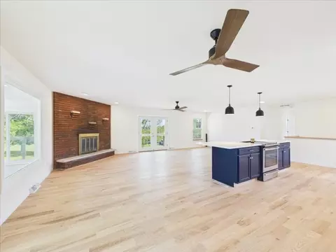 Living - 1722 Baintree Rd, Davis, IL 61019 photo 2 of 8